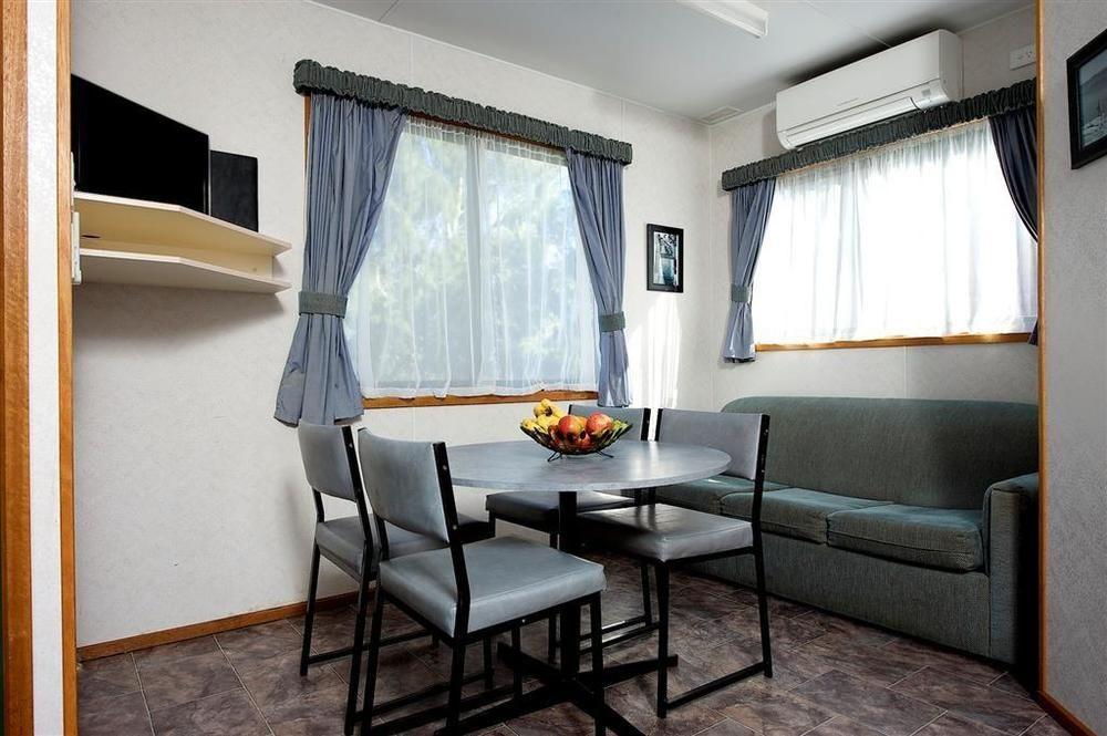 Lakes And Craters Holiday Park キャンパーダウン エクステリア 写真